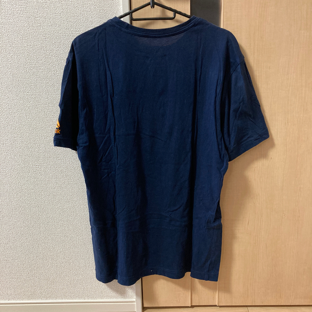 Reebok(リーボック)のREEBOK ネイビー 袖ロゴ グラフィック Tシャツ メンズのトップス(Tシャツ/カットソー(半袖/袖なし))の商品写真