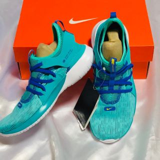 ナイキ(NIKE)のNIKE ナイキ レディース　スニーカー　24.0(スニーカー)