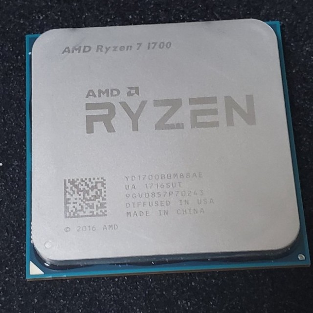 AMD Ryzen7 1700PCパーツ