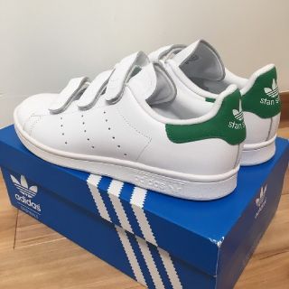 アディダス(adidas)の専用！！【新品】adidas スタンスミス ベルクロ（グリーン:26㎝）(スニーカー)