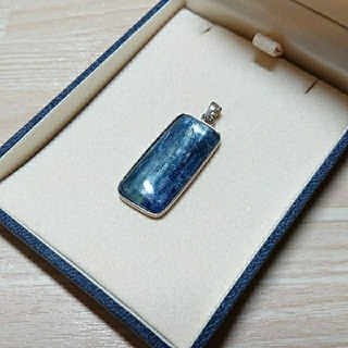 【専用】カイヤナイト 天然石 ペンダント トップ ネックレス シルバー 925(ネックレス)