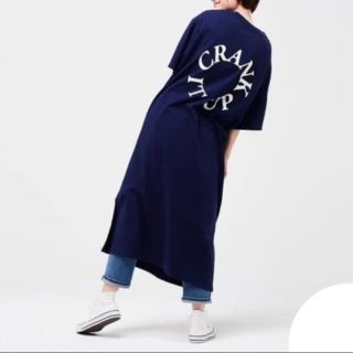 ユニクロ(UNIQLO)の【新品】ユニクロ　ライズアゲイン　ベルディ　Tワンピース　Tシャツワンピース　紺(ロングワンピース/マキシワンピース)