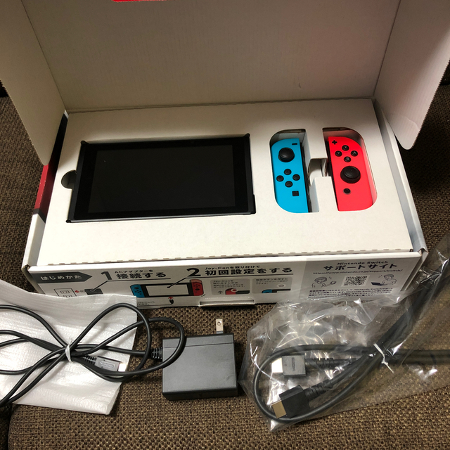 Nintendo Switch(ニンテンドースイッチ)の任天堂Switch 旧型 エンタメ/ホビーのゲームソフト/ゲーム機本体(家庭用ゲーム機本体)の商品写真