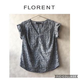 フローレント(FLORENT)のＶカット　ブルー　総柄　ブラウス　トップス　夏　オフィカジ　ドット　レオパード(シャツ/ブラウス(半袖/袖なし))