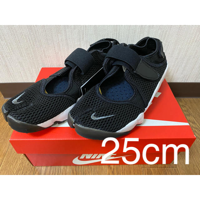 NIKE(ナイキ)のNIKE ナイキ エアリフト ブリーズ ブラック 25cm レディースの靴/シューズ(サンダル)の商品写真