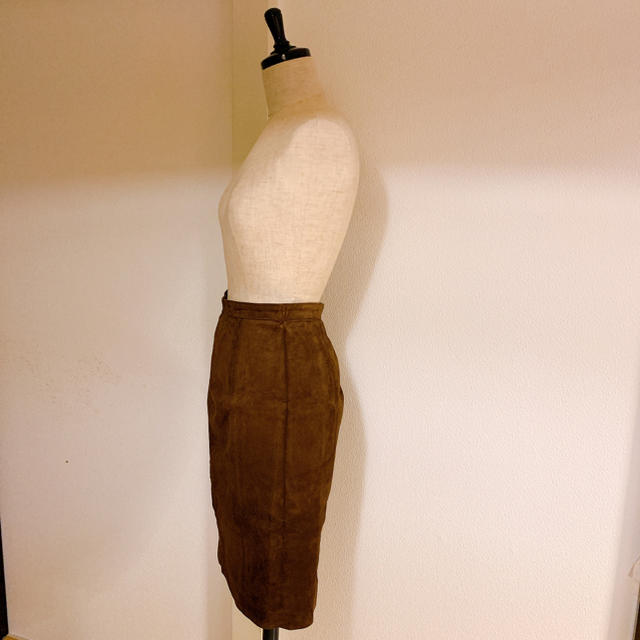 DGRACE(ディグレース)のDGRACE 高級 レザー スエード 膝丈スカート レトロ ブラウン 豚革 レディースのスカート(ひざ丈スカート)の商品写真