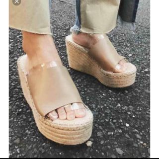 アメリヴィンテージ(Ameri VINTAGE)のameri/MEDI DISTORT PLATFORM SANDAL(サンダル)