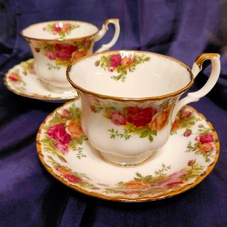 ロイヤルアルバート(ROYAL ALBERT)のロイヤルアルバート オールドカントリーローズ カップ＆ソーサー 2客(グラス/カップ)