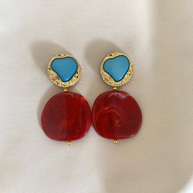 Santa Monica(サンタモニカ)のblue heart×red pierce ハンドメイドのアクセサリー(ピアス)の商品写真