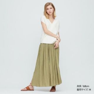 ユニクロ(UNIQLO)のワッシャーサテンスカートパンツ(ロングスカート)