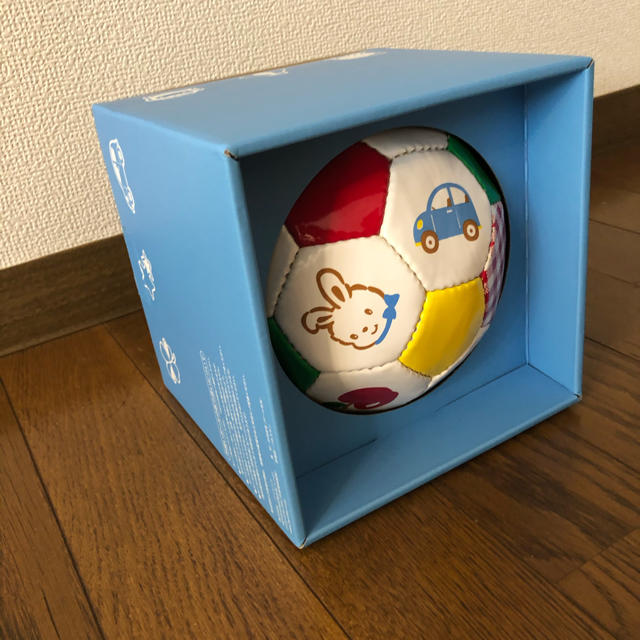 familiar(ファミリア)のファミリア手縫いボール スポーツ/アウトドアのサッカー/フットサル(ボール)の商品写真