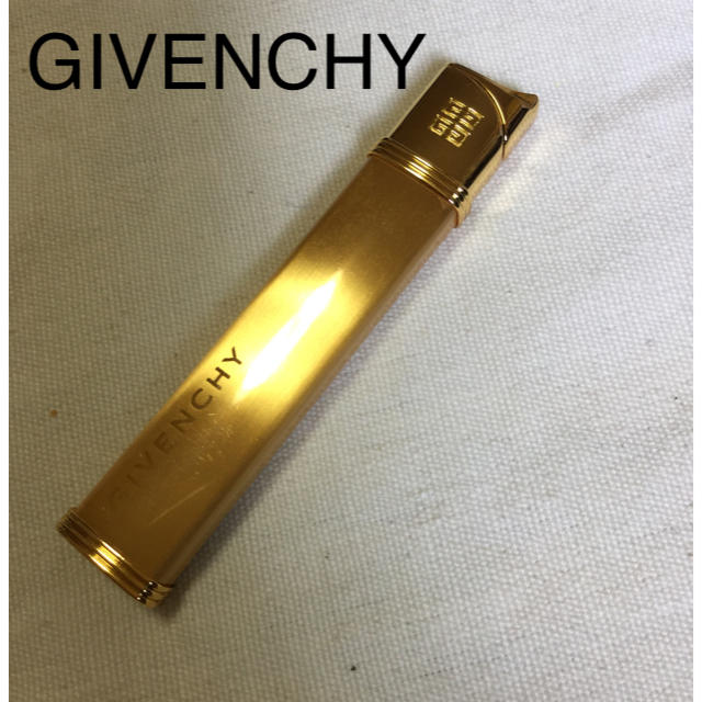 GIVENCHY(ジバンシィ)のGIVENCHY ジバンシー ガスライター ゴールドカラー未使用品 メンズのファッション小物(タバコグッズ)の商品写真