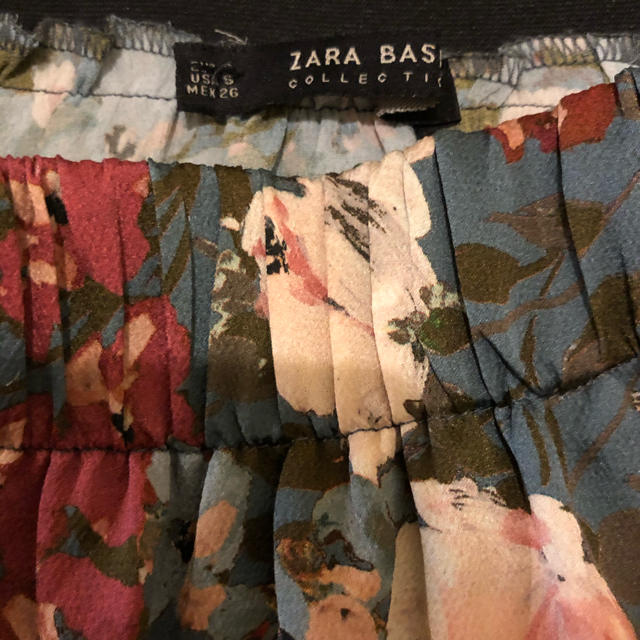 ZARA(ザラ)のZARA 花柄　ロングスカート　美品 レディースのスカート(ロングスカート)の商品写真