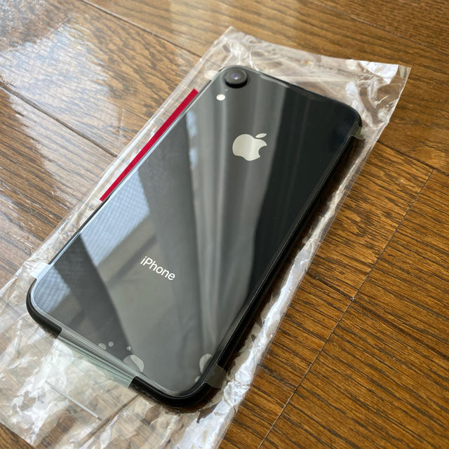 保障できる iPhone XR Black 64 GB docomo 箱付き リール