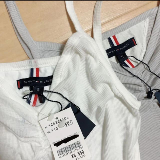 TOMMY HILFIGER(トミーヒルフィガー)のtommyhilfiger グレーホワイト キャミソール セット レディースのトップス(キャミソール)の商品写真