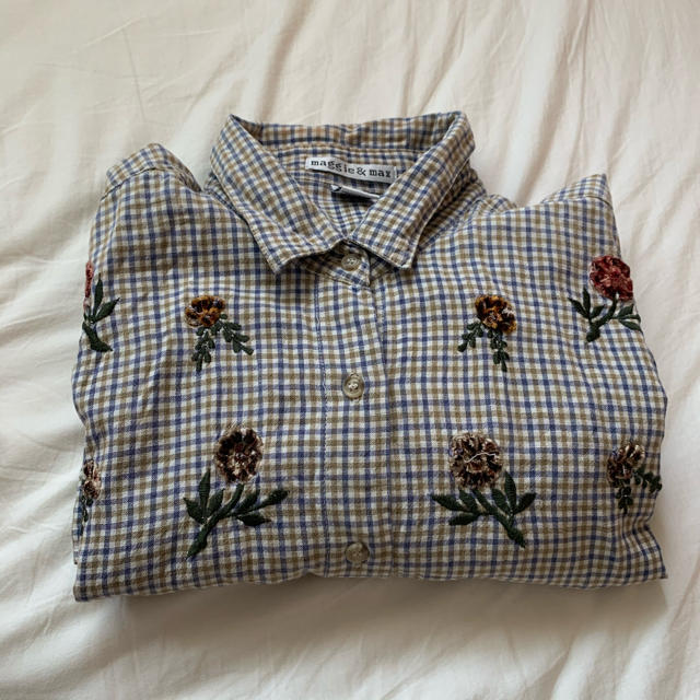 古着　Tシャツ　 レディースのトップス(Tシャツ(長袖/七分))の商品写真