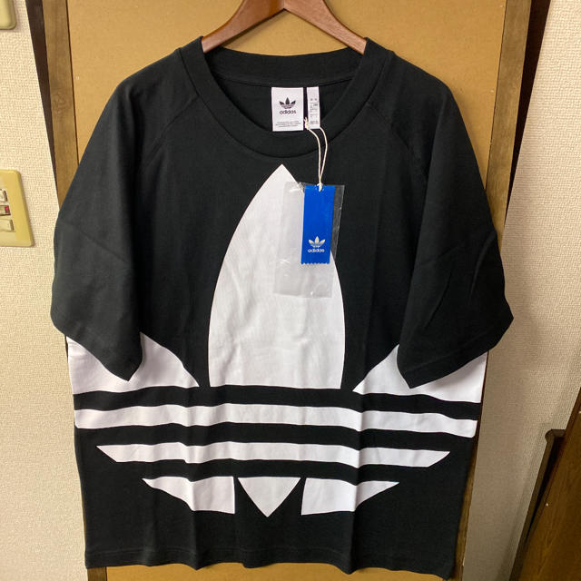 adidas(アディダス)の【新品】adidas originals ビッグトレフォイルTシャツ 3XL メンズのトップス(Tシャツ/カットソー(半袖/袖なし))の商品写真