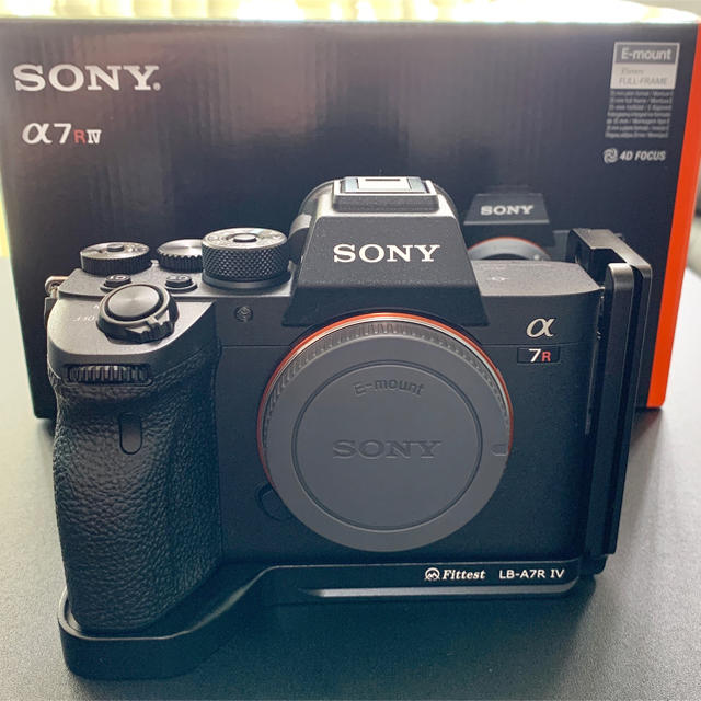 【美品】【5年保証】SONY α7R iv & 単焦点レンズセット　おまけ付き