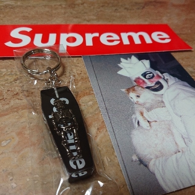 Supreme(シュプリーム)のSupreme20ss Skeleton keychain 黒 キーホルダー送込 メンズのファッション小物(キーホルダー)の商品写真