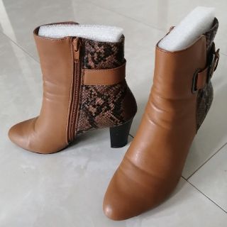 チャールズアンドキース(Charles and Keith)のCharles and Keith boots - 22.5 cm, brown(ハイヒール/パンプス)