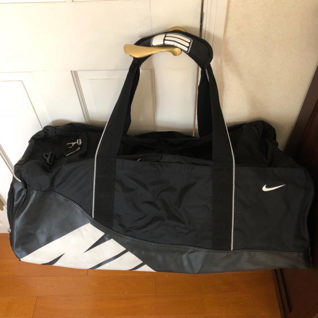 NIKE(ナイキ)のナイキ ボストンスポーツバッグ メンズのバッグ(ボストンバッグ)の商品写真