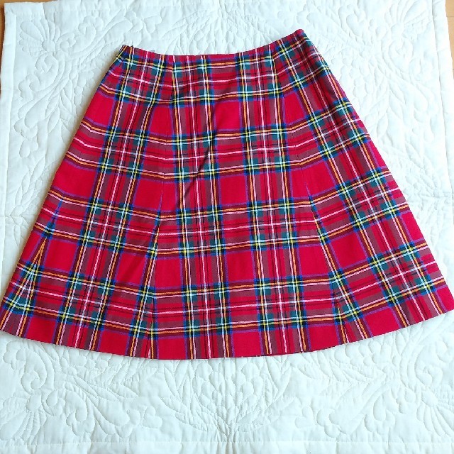 Yorkland(ヨークランド)の再値下げ✴タグ付き新品【YorkIand】ボタンラップスカート レディースのスカート(ひざ丈スカート)の商品写真