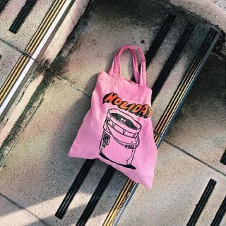 ホリデイ(holiday)のholiday トートbag ピンク　新品未使用(トートバッグ)