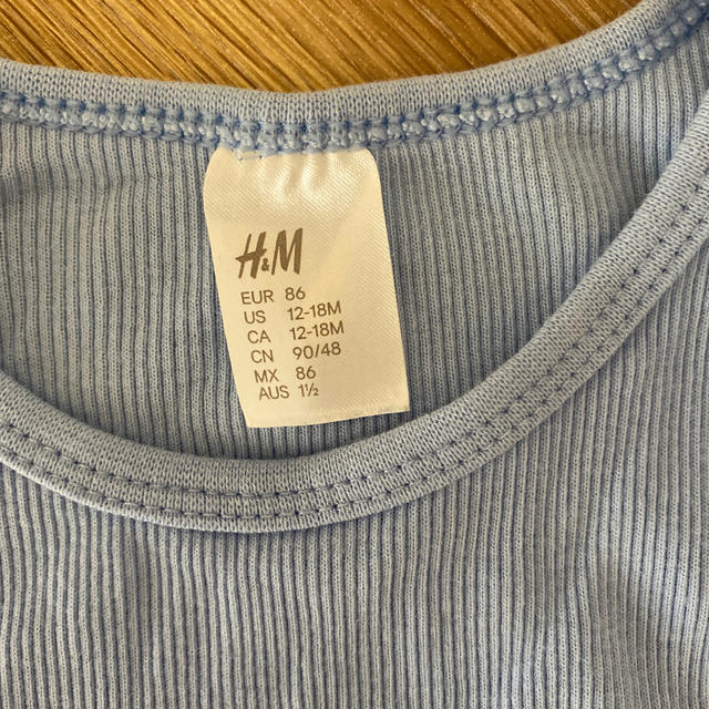 H&M(エイチアンドエム)のH&M 肌着　タンクトップ　ロンパース　12-18M キッズ/ベビー/マタニティのベビー服(~85cm)(肌着/下着)の商品写真