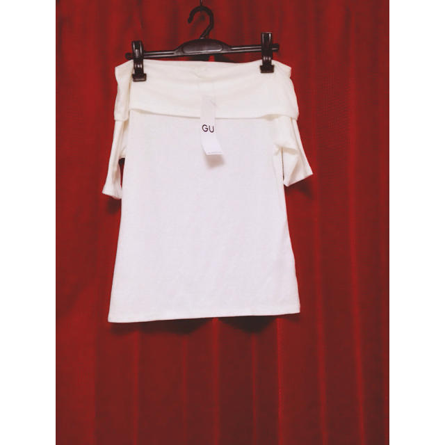 GU(ジーユー)の♡g.u.オフショルトップス♡ レディースのトップス(Tシャツ(半袖/袖なし))の商品写真