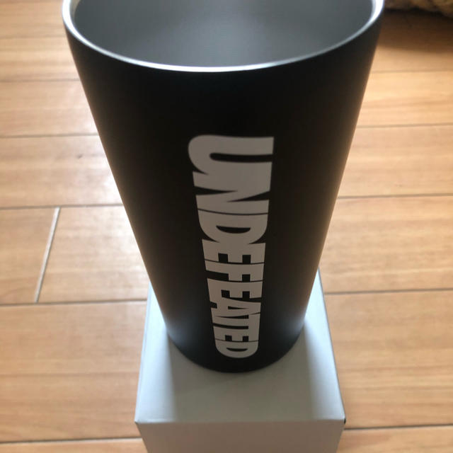 UNDEFEATED(アンディフィーテッド)の非売品UNDEFEATED Water cup コップ インテリア/住まい/日用品のキッチン/食器(グラス/カップ)の商品写真