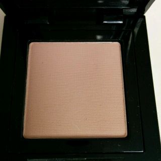 ボビイブラウン(BOBBI BROWN)の未使用アイシャドウ　ネイキッド(アイシャドウ)