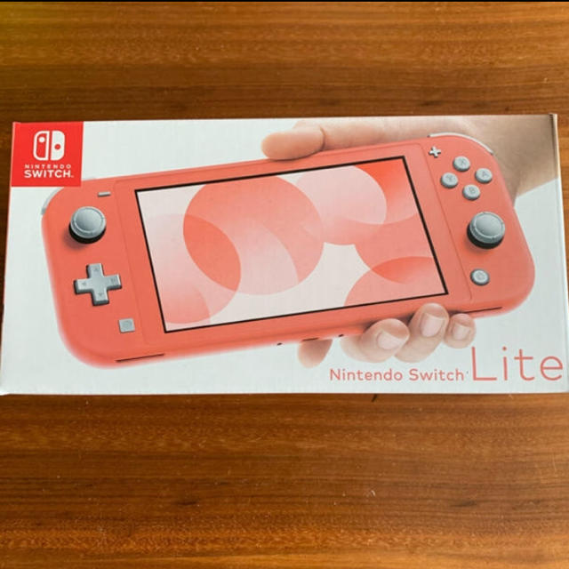 Nintendo Switch Lite Coral