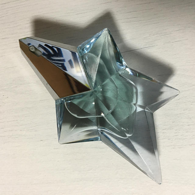 Thierry Mugler(ティエリーミュグレー)のエンジェル　オードパルファム　25ml コスメ/美容の香水(香水(女性用))の商品写真