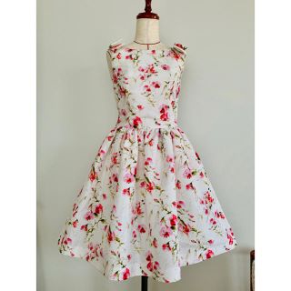 桜瑪瑙 レッドヴァレンティノ ワンピース - ひざ丈ワンピース