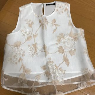 ザラ(ZARA)のZARA トップス　ノースリーブ (カットソー(半袖/袖なし))