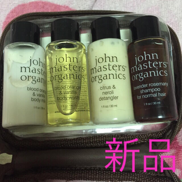 John Masters Organics(ジョンマスターオーガニック)の【新品】ジョンマスター トラベルキット  コスメ/美容のボディケア(ボディソープ/石鹸)の商品写真