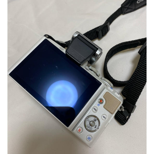 OLYMPUS PEN Lite E-PL7 ホワイト　SDカード付き
