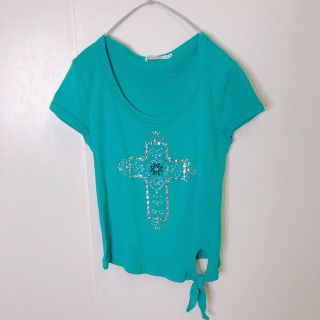 Tシャツ カットソー⭐︎クロスビジュー付⭐︎グリーン(カットソー(半袖/袖なし))