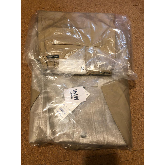 GU(ジーユー)の新品即日発送　gu × ソフ  セットアップ　カーキ　XL メンズのトップス(Tシャツ/カットソー(半袖/袖なし))の商品写真