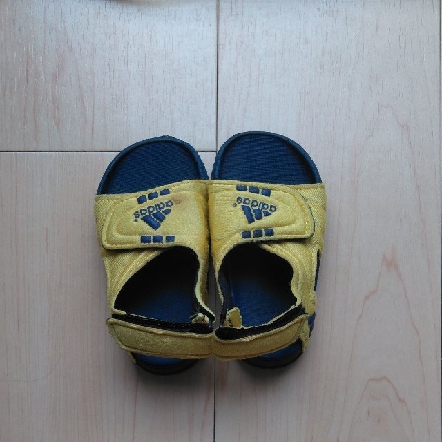 adidas(アディダス)のアディダスサンダル　14センチ キッズ/ベビー/マタニティのベビー靴/シューズ(~14cm)(サンダル)の商品写真