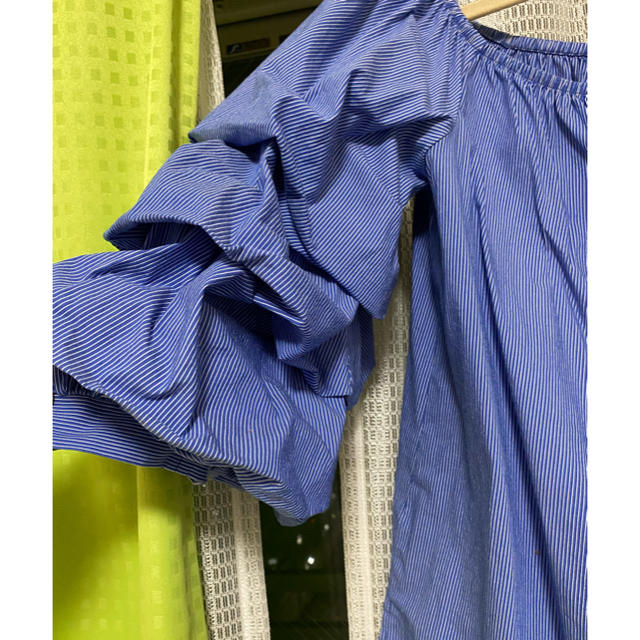 ZARA(ザラ)のZARA トップス　オフショルダーでも着用可 レディースのトップス(シャツ/ブラウス(長袖/七分))の商品写真
