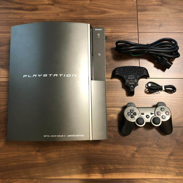 PlayStation3本体 メタルギアソリッド4 初回限定生産モデル