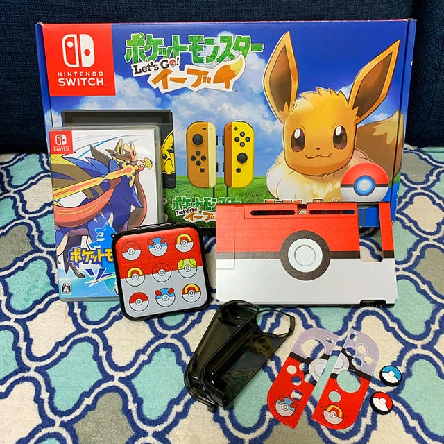 Nintendo Switch(ニンテンドースイッチ)のSwitch ポケットモンスター Let's Go! イーブイ 本体 セット エンタメ/ホビーのゲームソフト/ゲーム機本体(家庭用ゲーム機本体)の商品写真