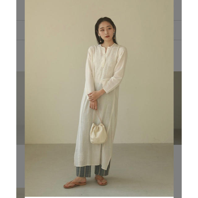 TODAYFUL(トゥデイフル)のTodayful Embroidery Gauze Dress WHT 36 レディースのワンピース(ロングワンピース/マキシワンピース)の商品写真