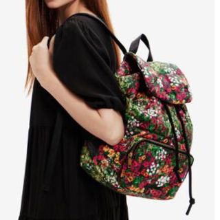 デシグアル(DESIGUAL)の新品　タグ付き♪ デシグアル　お洒落なリュックサック  花柄　大特価‼️(リュック/バックパック)