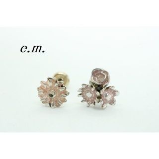 イーエム(e.m.)の【U338】e.m. イーエム シルバー フラワー モチーフ ピアス (ピアス)