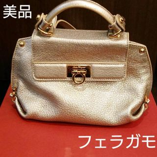 フェラガモ(Ferragamo)のフェラガモのミニショルダーバッグ(ショルダーバッグ)