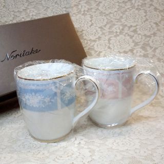 ノリタケ(Noritake)の【Noritake】レースウッドゴールド マグカップペアセット （送料無料）(グラス/カップ)