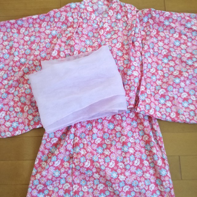 浴衣　女の子　マリー柄 キッズ/ベビー/マタニティのキッズ服女の子用(90cm~)(甚平/浴衣)の商品写真