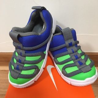 ナイキ(NIKE)の【新品】ナイキ ノーヴィス ノービス（グリーン:15.5〜16.5㎝）(スリッポン)